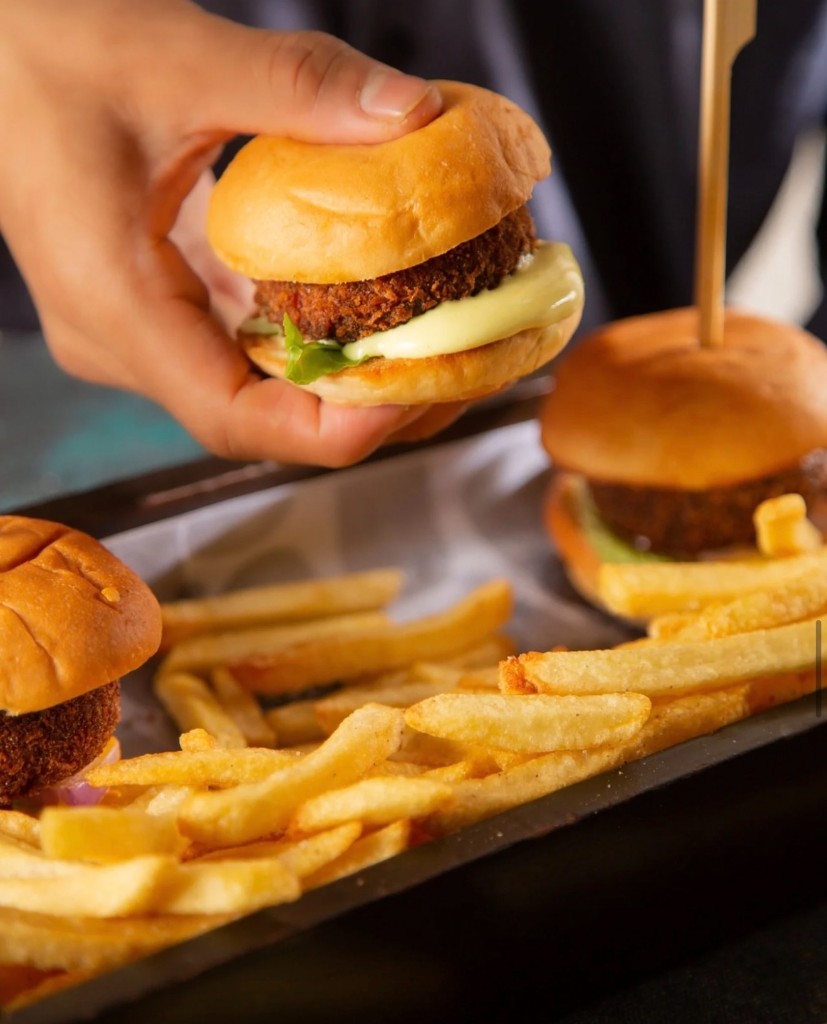 Veg Sliders & Fries
